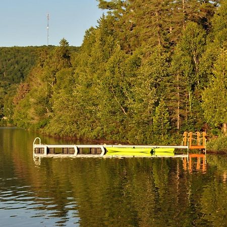 Motel Ours Bleu Lac-Saguay Bagian luar foto