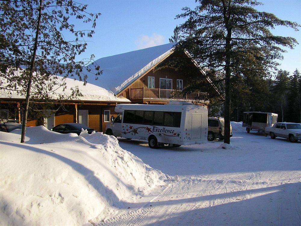 Motel Ours Bleu Lac-Saguay Bagian luar foto