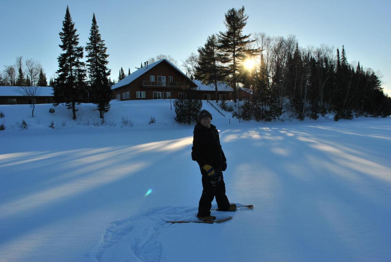 Motel Ours Bleu Lac-Saguay Bagian luar foto